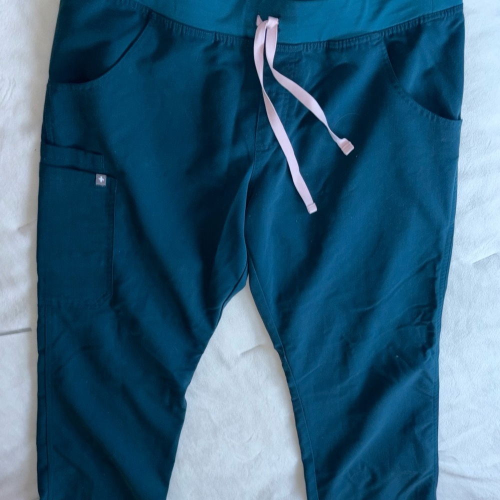 Figs kade cargo scrub pants